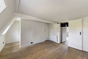 Photo 19- click for photo gallery